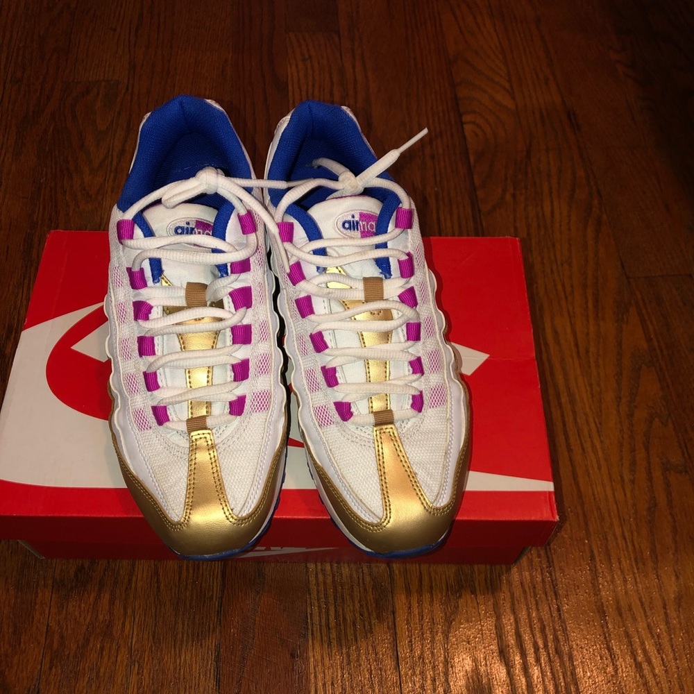 AIR MAX 95 *ONLY WORN TWICE*